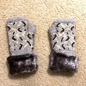Fingerless Gloves
